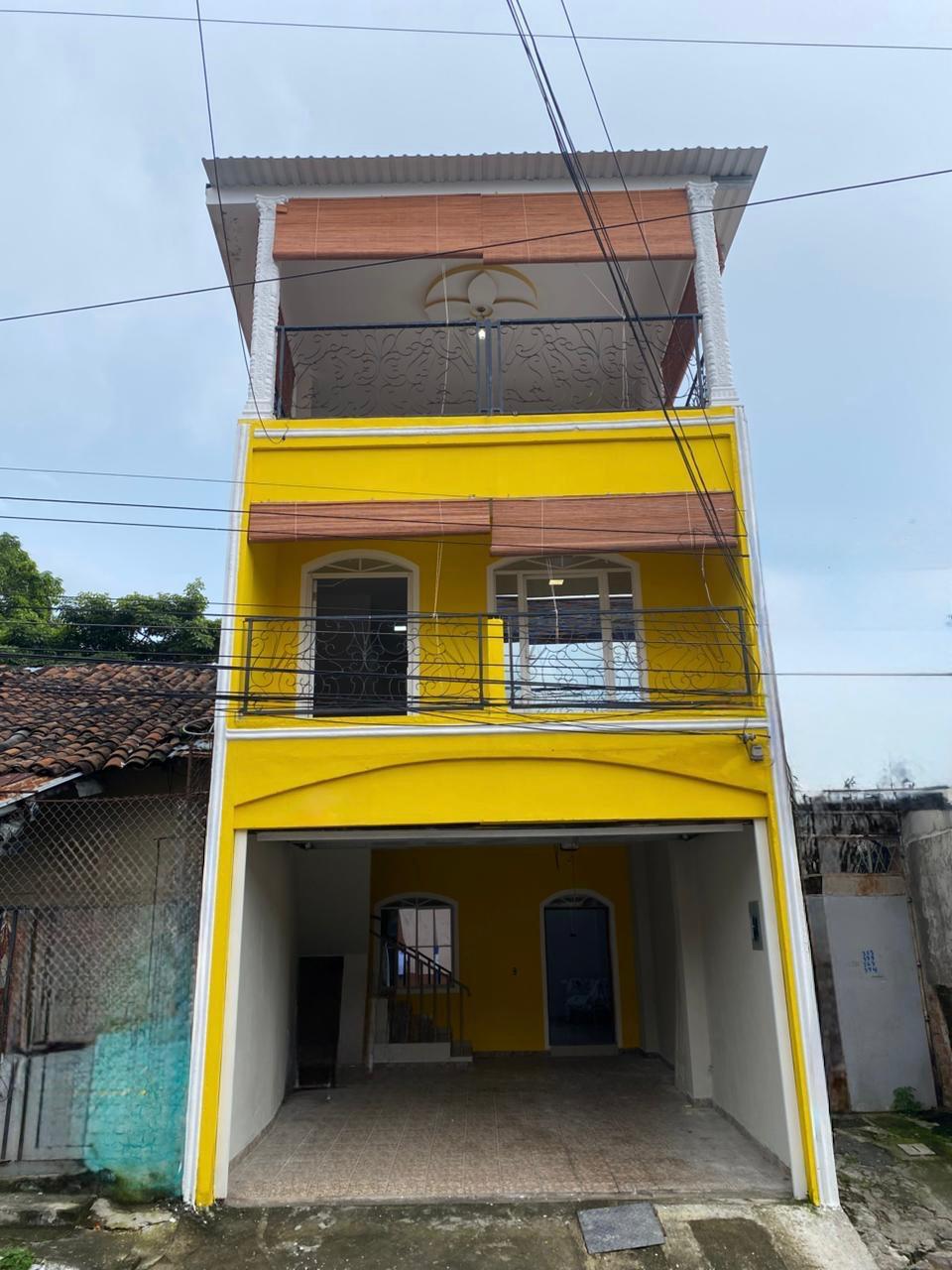 Casa comercial y residencial en centro de Zacatecoluca