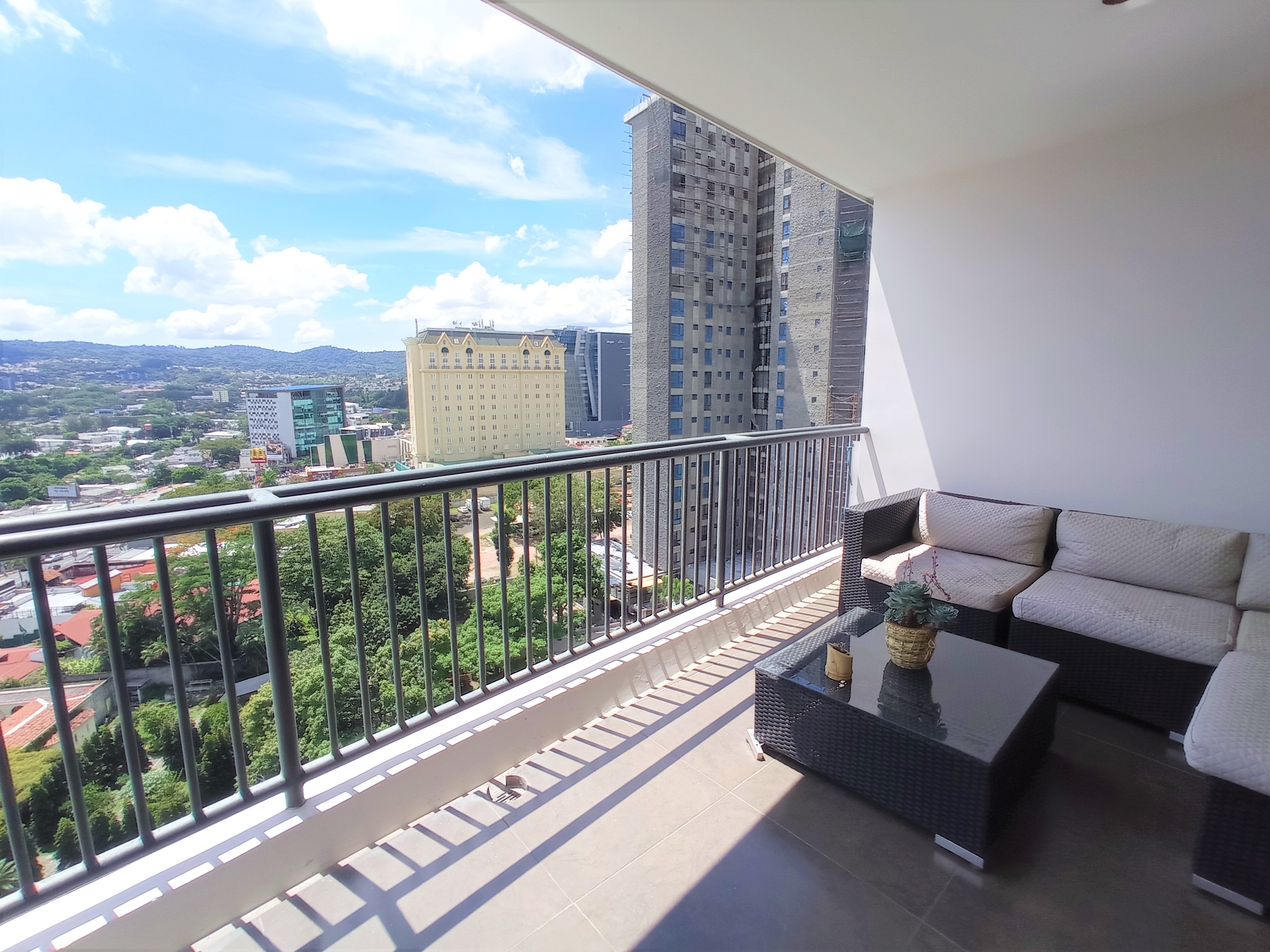 VENDO exclusivo apartamento en Alisios 115 San Benito