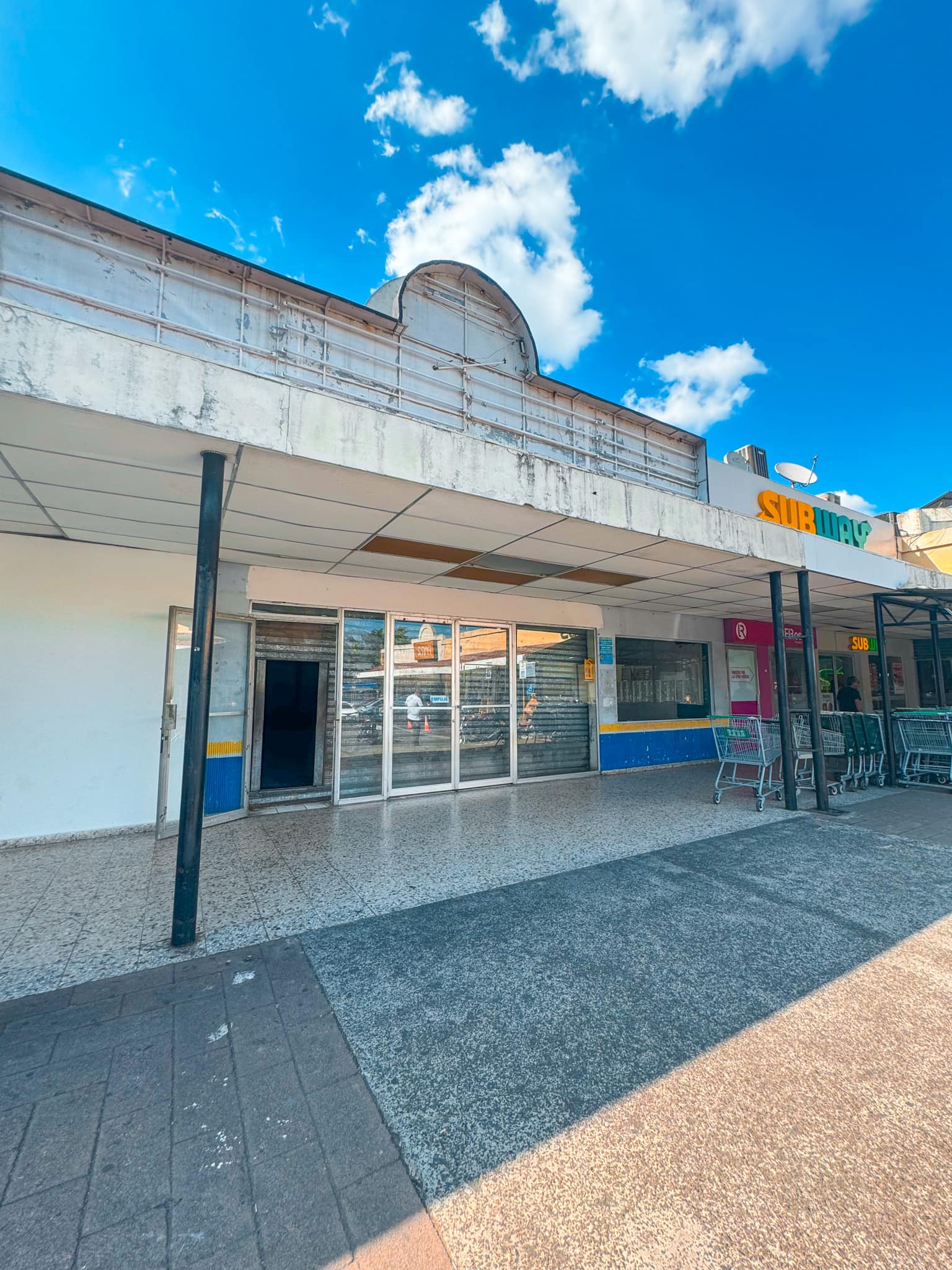 ¡La Plaza San Jacinto  Un local comercial y bodega