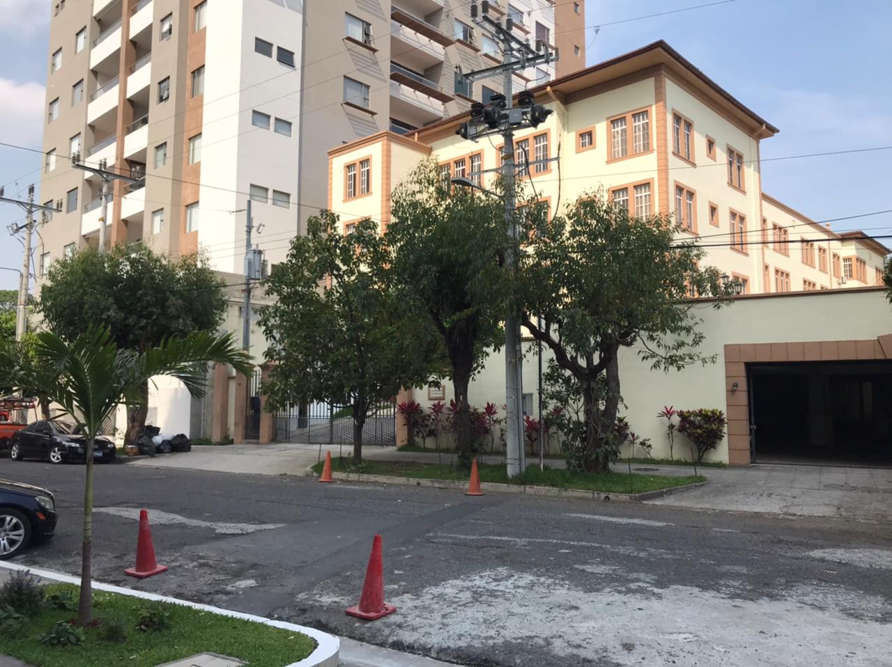 VENDO apartamento amueblado en San Benito