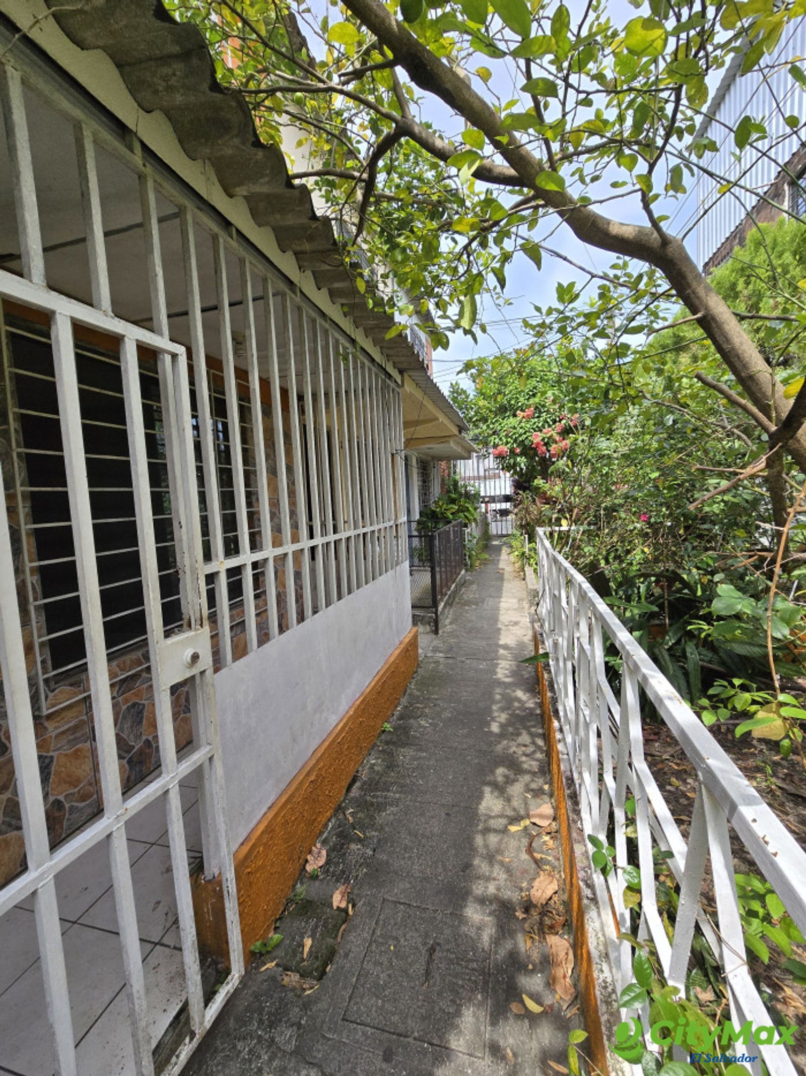 Alquiler apartamento Residencial San Luis de 2 niveles